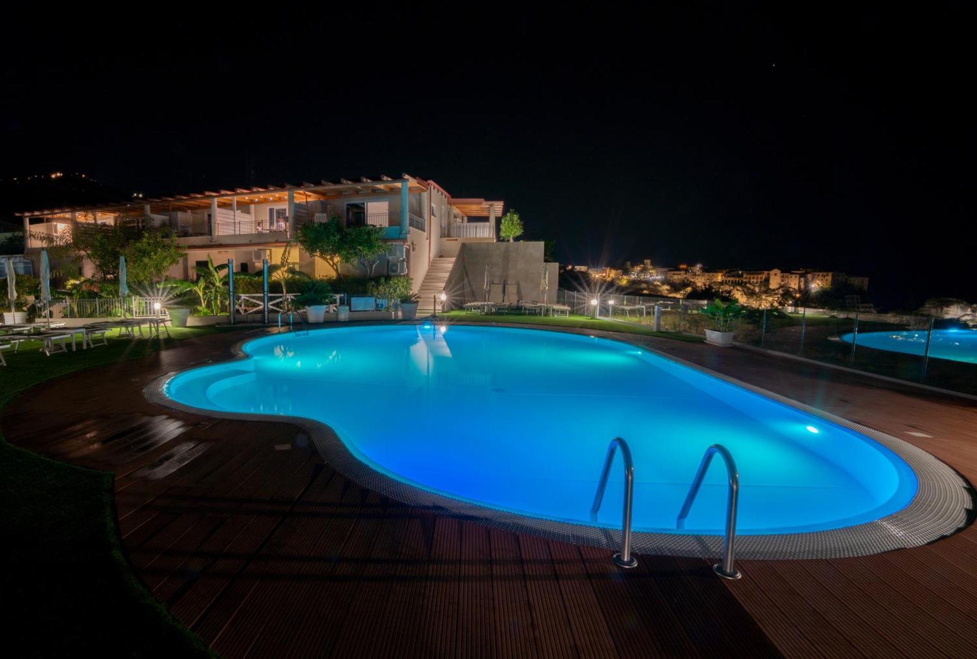 Residence New Paradise Тропеа Екстер'єр фото